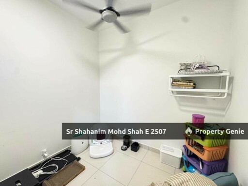 DOUBLE STOREY TERRACE INTERMEDIATE LAMAN MAWAR, KOTA SERIMAS, NILAI .