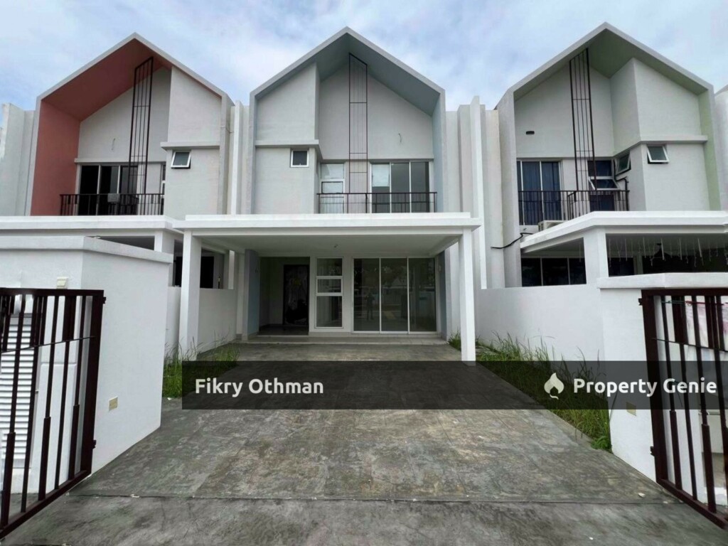 Facing Open Double Storey Superlink Serene Heights (Type Frischia), Bangi