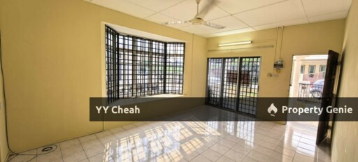 Ampang Ipoh SIngle Storey Bungalow For Sale / Rent Good Condition