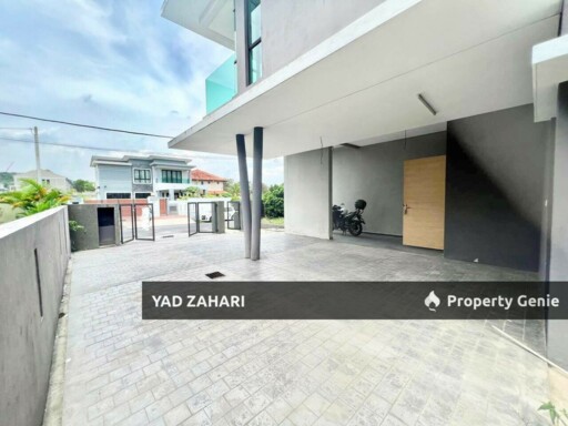 Taman Universiti, Bangi | Bungalow 7 Bedrooms | RM1.6M - Roof Solar Panel Ready, Nearby UKM and Strategic Location