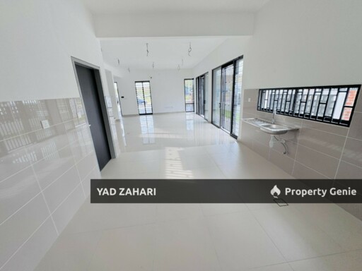 Elmina Green 7, Shah Alam | 2-Storey Terrace 5 Bedrooms | RM1.5M - Endlot, Brand New, Extra Land Back and Side