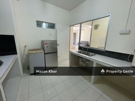 PUTRA PLACE CONDOMINIUM 1000sf LOW FLOOR BAYAN LEPAS