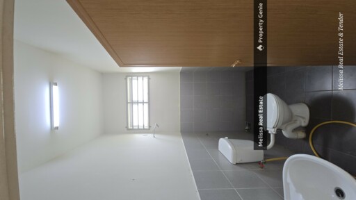 Corner House Huge Space For Rent in Kuantan
