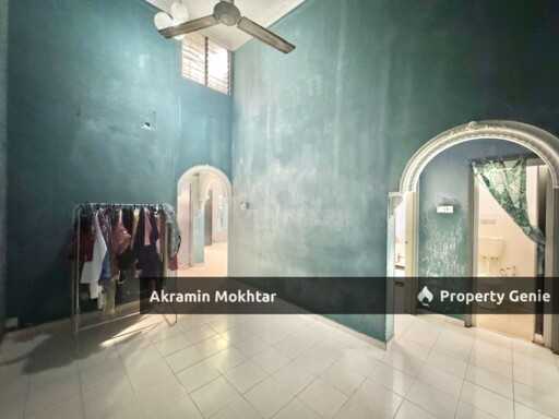 Freehold & Renovated | Single Storey Terrace Taman Sri Orked, Seksyen 30 Shah Alam
