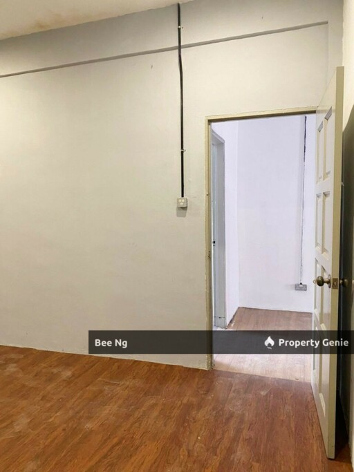Taman Tasek/Jalan Glasiar/Double Storey Shop Lot/Facing Main Road