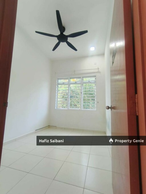 Semi D Setingkat Setingkat Taman Ikhlas Jenjarom