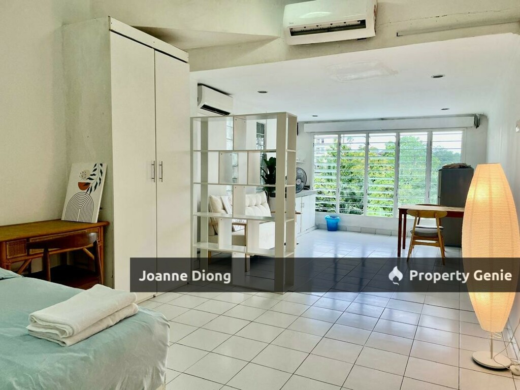 Jalan Medang Serai-Studio