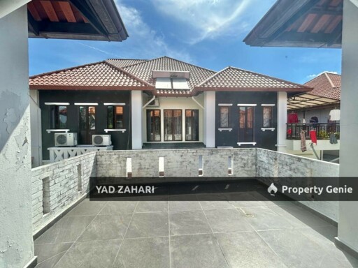 Alam Damai, Cheras | 2.5 Storey Semi D 6 Bedrooms | RM1.89M - Renovated and Extended 2 Rooms & Balcony