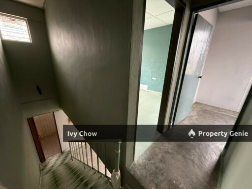 Tmn Dato Amar Diraja Double Storey Corner Lot House for Sale