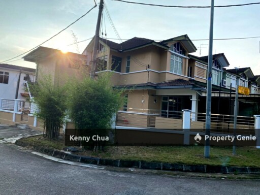 Taman Ehsan Jaya / Double Storey Terrace / Corner Lot