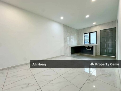 Taman University / Single Storey / Renovated / Freehold / Nearby UTM