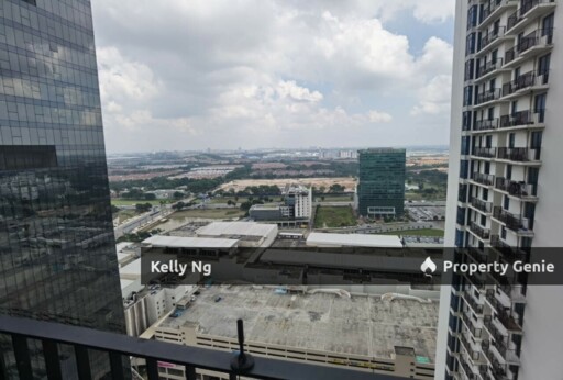 Trefoil Studio Unit At Setia Alam Shah Alam For Slae