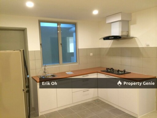 Park Apartment One South Seri Kembangan for Sale