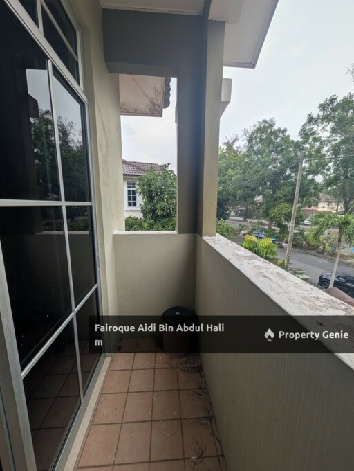 2 Storey Terrace House, Endlot Property with Extra Land