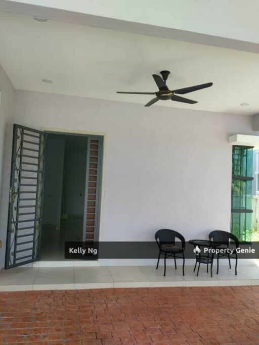 Cluster Semi D Partly Furnished Periwinkle At Bandar Rimbayu For Rent