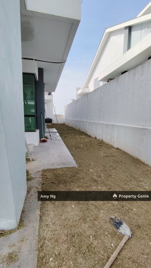Never Occupied New Single Semi D For Sale HillView