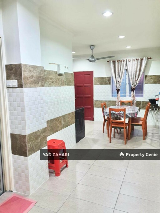 Taman Bukit Subang, Shah Alam | 2-Storey Terrace 4 Bedrooms | RM650K - Fully Extended and Partial Furnished