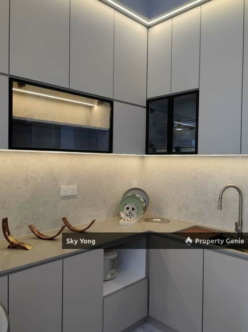 Quaywest Condominium Fully Furnished  For Rent