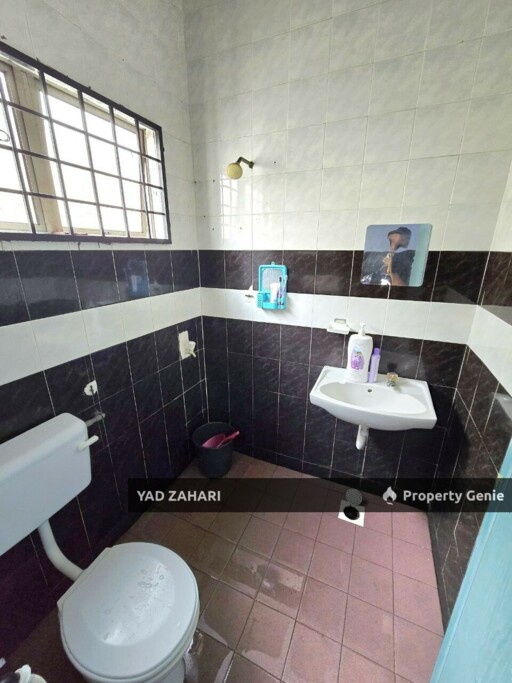 Seksyen 25, Shah Alam | 2-Storey Terrace 4 Bedrooms | RM460K - Freehold, Below Market & Extra Land 6Ft