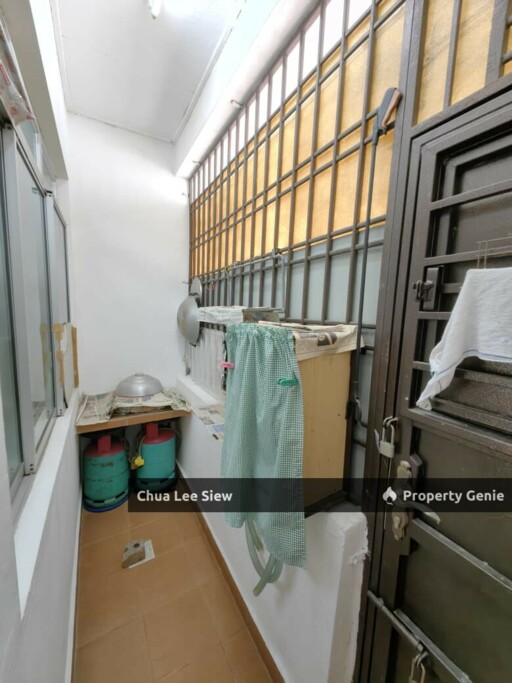 🏡MEDIUM COST HOUSE FOR SALE📍 JALAN BESTARI 25
