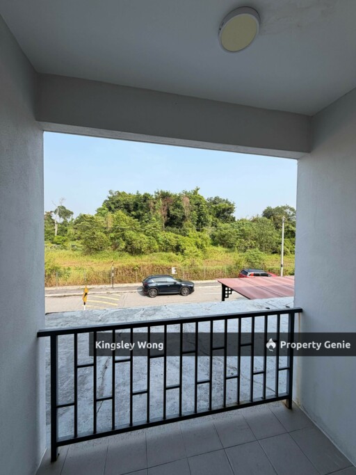 Pengkalan Station 18 Double Storey Terrace House Basic Unit Facing Empty Land