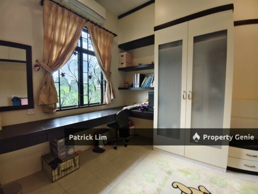 Taman Pertam Jaya Double Storey Terrace House (For Sale)
