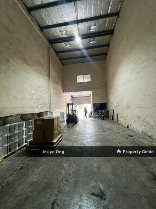 1.5 storey Terrace Factory for Rent