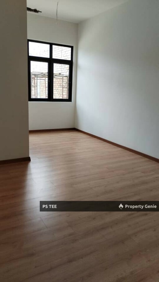 3 STOREY SEMI-D SENTOSA KLANG