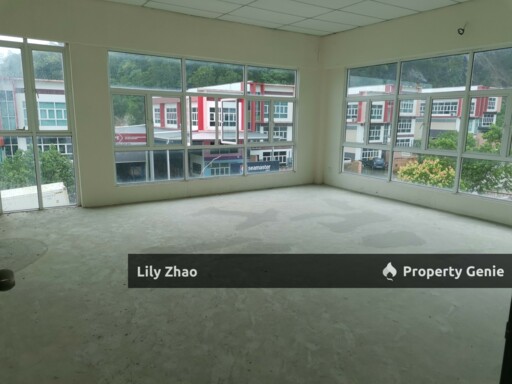 2 Storey Semi Detached Warehouse / Showroom / Office for Sale, 2,400 Sf, Golden Hill, Inanam