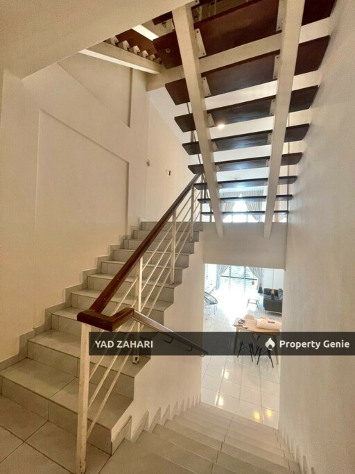 Taman Tasik Prima, Puchong | Townhouse 5 Bedrooms | RM890K - Fully Furnished, Roof Deck Facing Lake View & Spacious Built Up