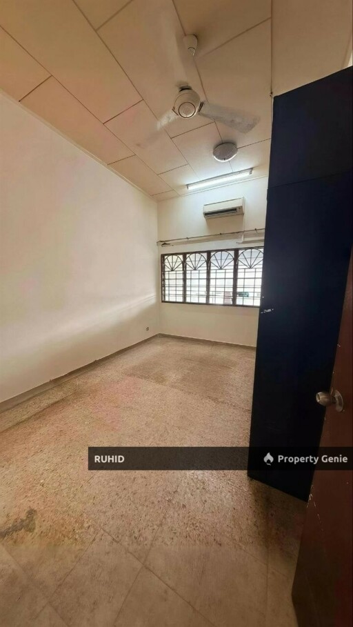 Freehold Single Storey Terrace House at Taman Perling For Sale