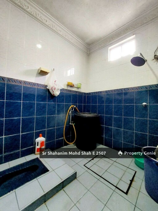 DOUBLE STOREY HOUSE AT TAMAN ALAM MEGAH SEKSYEN 27 SHAH ALAM  END LOT UNIT, RARE UNIT WITH BIG SIZE