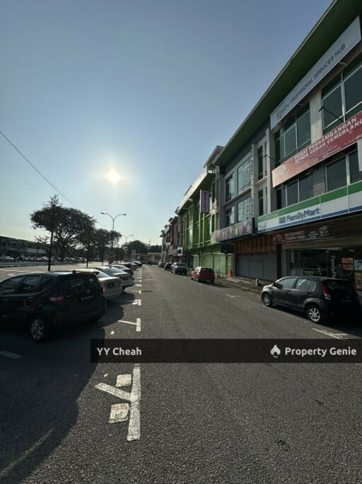 Silibin, Ipoh 3 Storey - long shop, facing main road