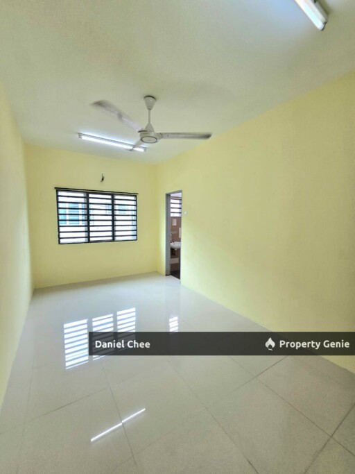 Pengkalan New Painted Facing Field Double Storey Terrance House For Sale