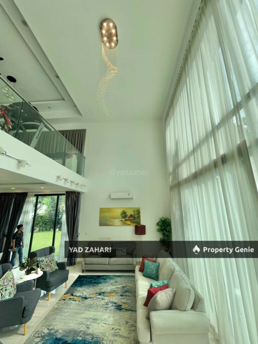 Semi-furnished Double Storey Zero Lot Bungalow Next to the Natural Lake, Perdana Heights