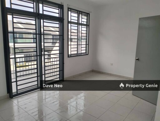 Taman Pulai Mutiara • 4Beds 3Baths • Partial Furnished • Gated & Guarded