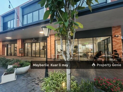 Gardens Square Coner Shop For Rent