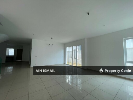 [100K BELOW MARKET] SEMI-D 2STOREY MAHKOTA HEIGHT (P2) KOTASAS, KUANTAN