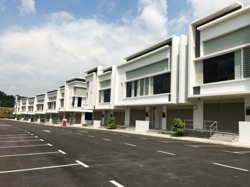 Horizon Avenue Commercial Centre