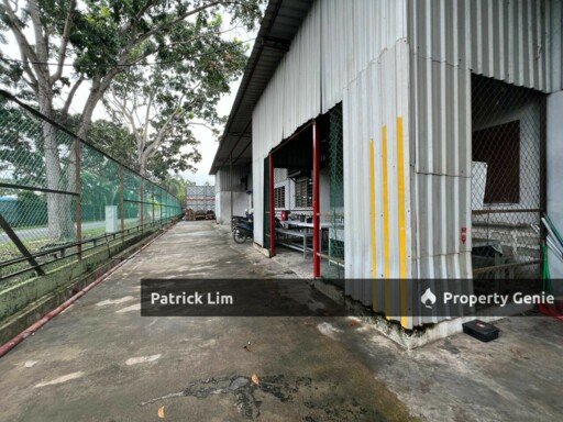 Factory / Warehouse For Rent @ Taman Perindustrian Krubong