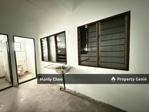 HOT AREA PARTITION 1st Floor Shoplot Taman Seri Duyong FACE MAIN ROAD