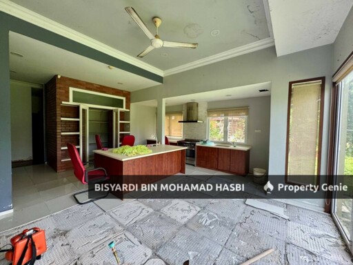 Single Storey Bungalow, Monterez Golf Club, Seksyen U9, Shah Alam .