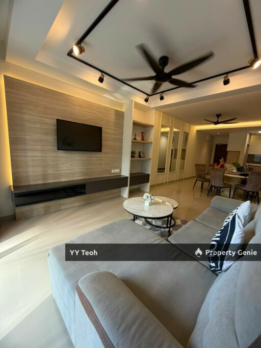 Admiral Residence 3R Garden Unit｜LVL 5