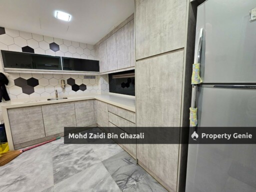 Below Market Renovated  2.5 Storey Terrace Presint 8