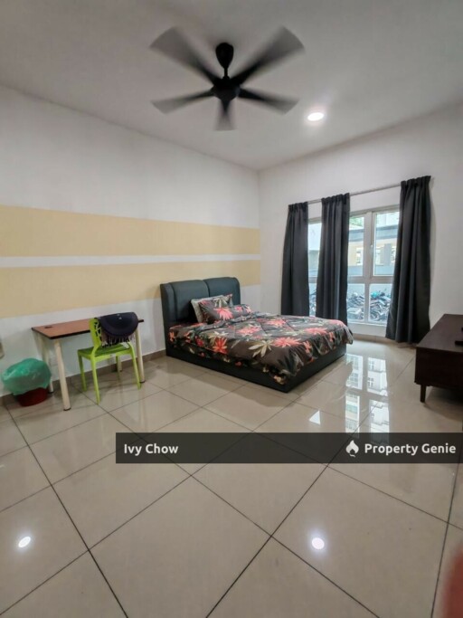 Season Larkin Room for rent