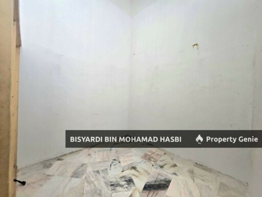 Single Storey Terrace  Jalan Tanjung Rhu  Seksyen 30, 40460 Shah Alam