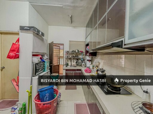 RENOVATED 2 STOREY, TAMAN PINGGIRAN USJ, SUBANG JAYA .