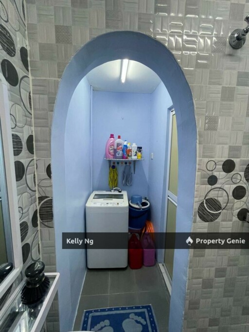 Double Sty Renovated Partly Furnished House At Bandar Bukit Raja Klang For Rent & Sale