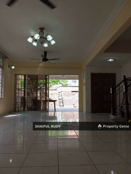 Want to Sell. 2 Storey Terrace House Endlot Bukit Rahman Putra Sg Buloh