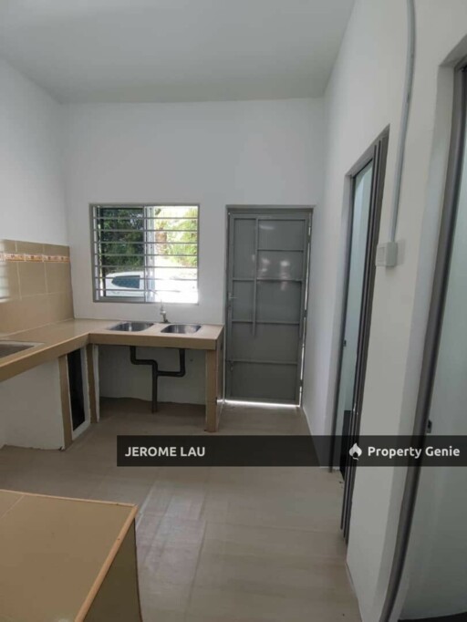 Double Storey Terrace House End Lot Taman Machap Jaya